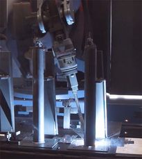 Roboterschweißen in der Stahlproduktion